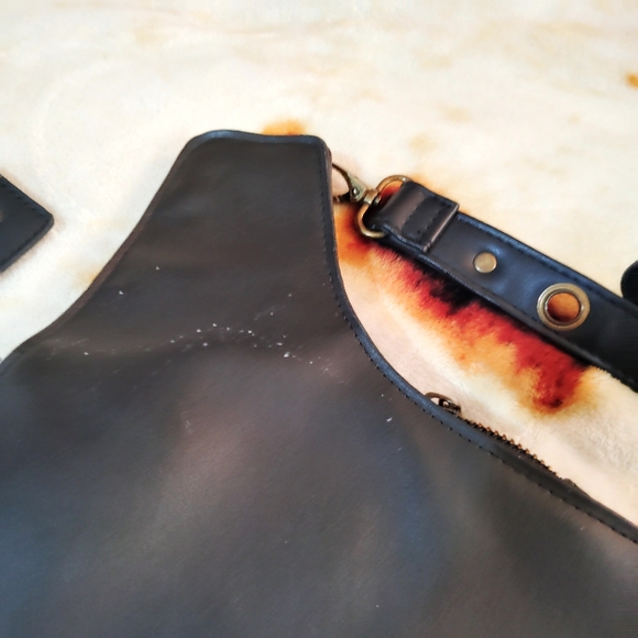 NWOT Amazon Steampunk Black and Brass Adjustable Strap Bikercore Gothic Bag - Picture 10 of 12